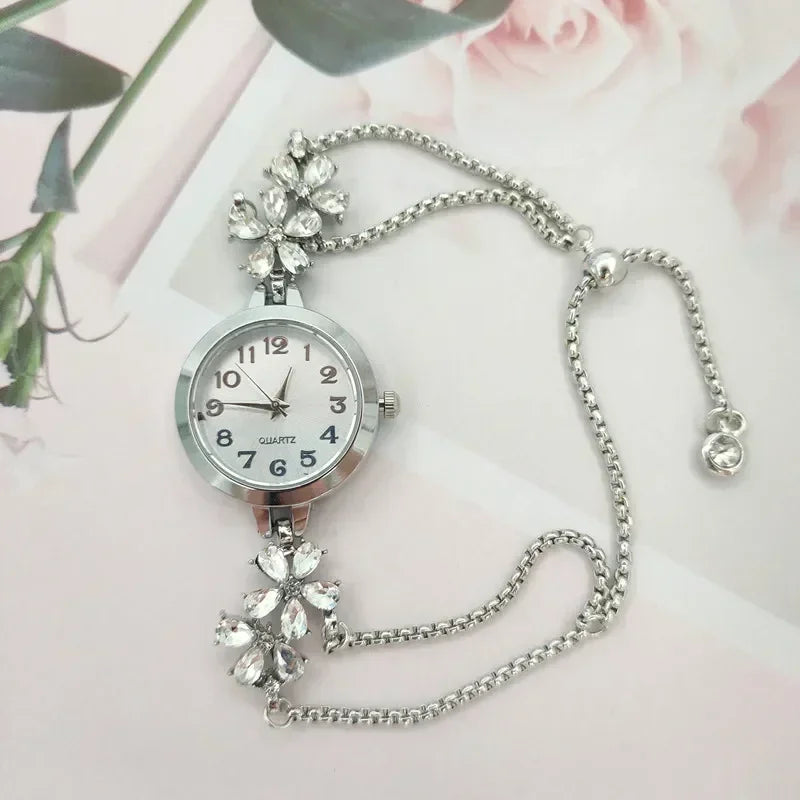 1 pcs Women Watches Brand Vintage Strass Watches Quartz Bracelet Ladies Luxury Wrist Watch Female Watch Montre Femme Watch